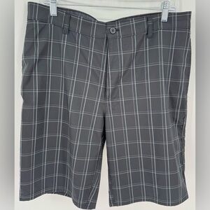 London Fog Men's Performance Golf Shorts